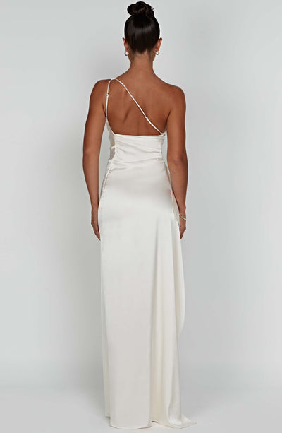 Backless Slim-Fit Satin Maxi Dress